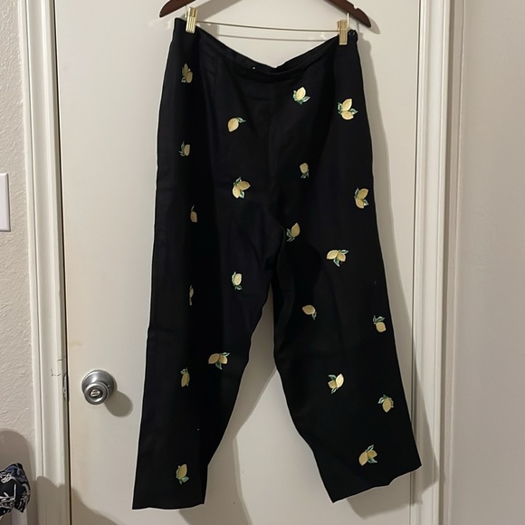 Talbots Black Irish Linen Pants with Lemon Design Size 16 - Picture 1 of 8